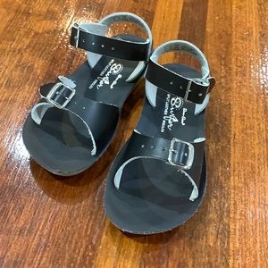 Sun San saltwater sandal size 11